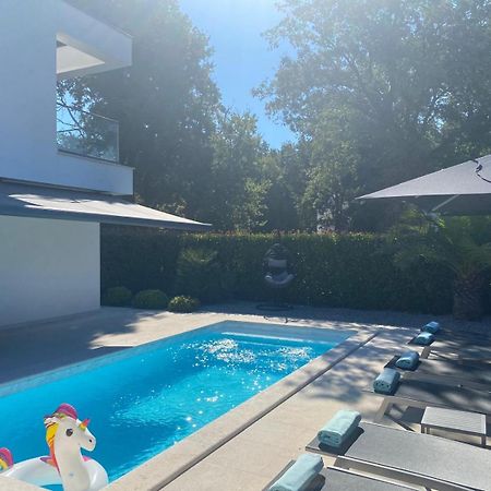 Villa Lujo Porec フンタナ エクステリア 写真