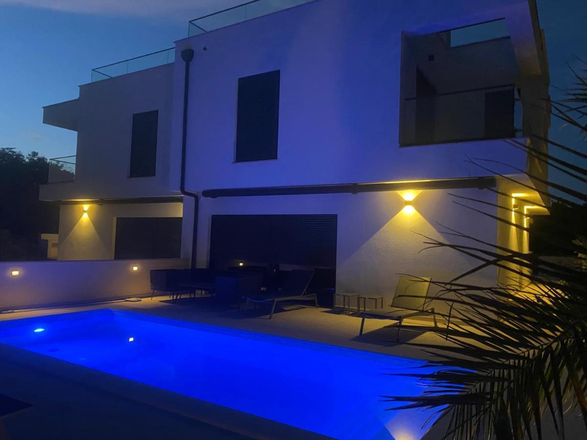 Villa Lujo Porec フンタナ エクステリア 写真